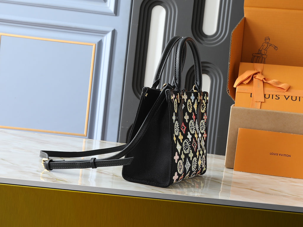 B1R15E22 Popular  genuine leather embroidered bag