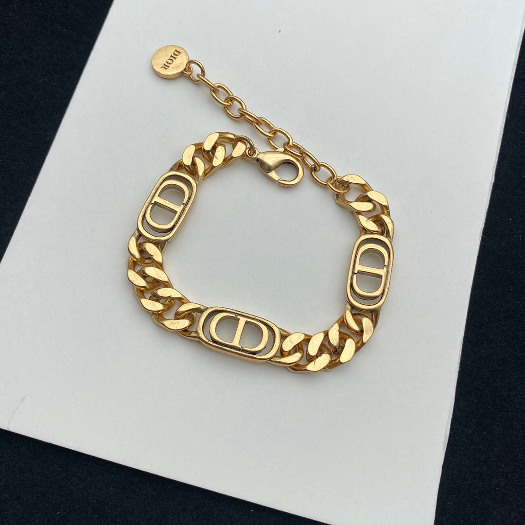X1Z64D560X  Popular   Earrings Bracelets Necklaces