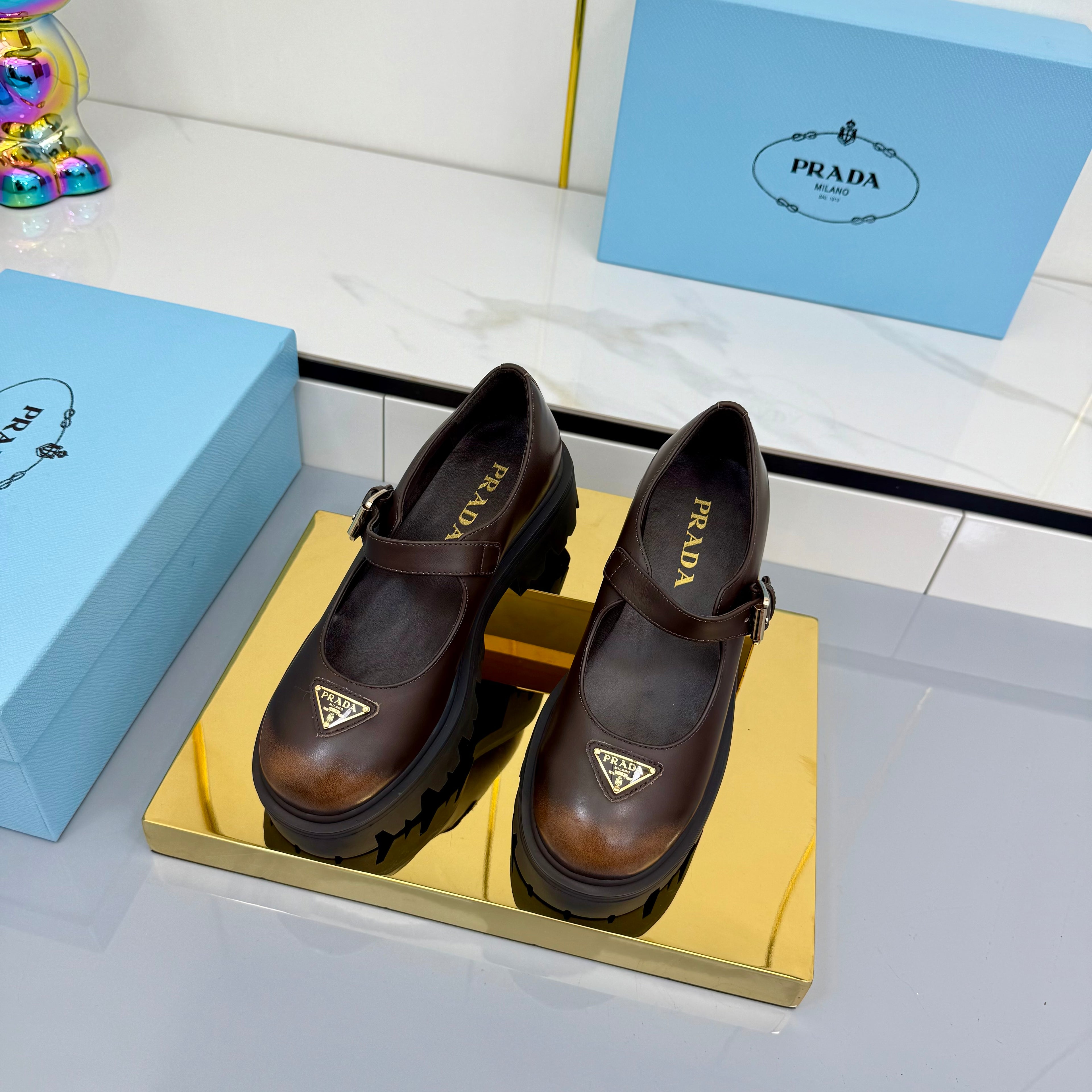 Z2Q105P308 Popular high-quality Shoes