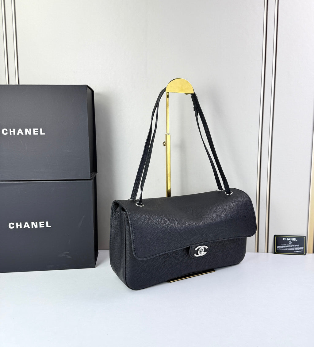 B1R76C35 Popular leather bag