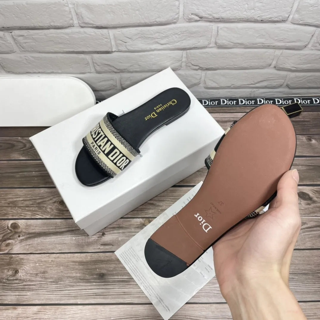 Z2X65D1 Popular  leather shoes