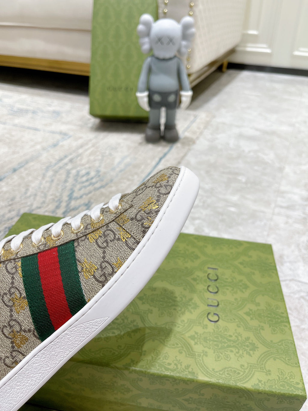 Z2Q105B202 Popular high-quality Shoes