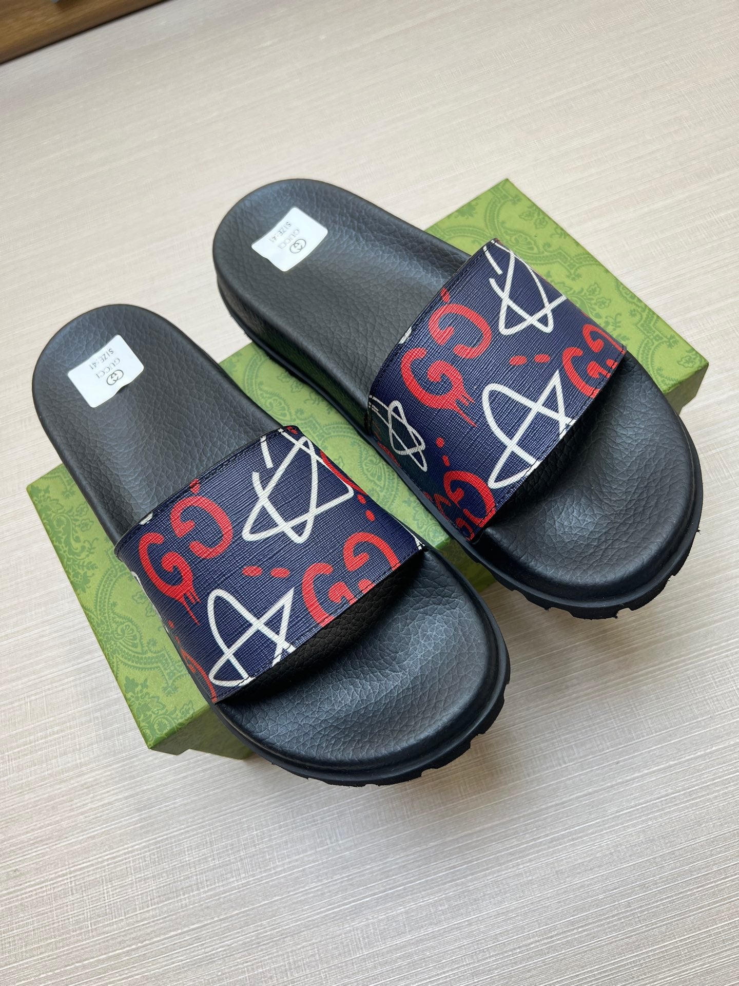 Z5X76B3 Popular slippers