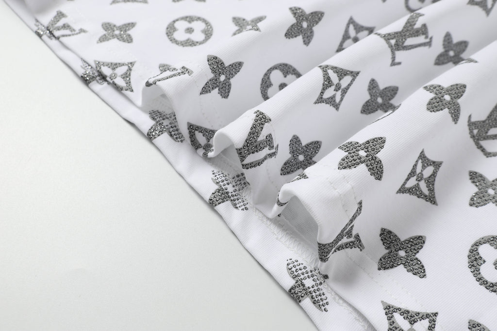 U1R45E152 Popular T-shirt