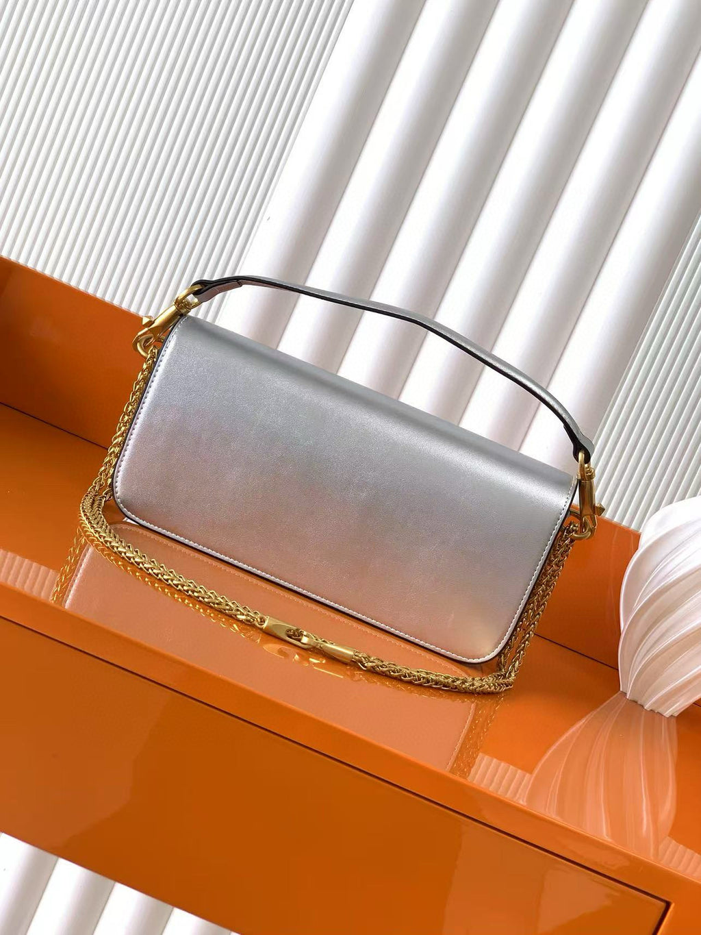 B1P36A31 Popular  leather bag