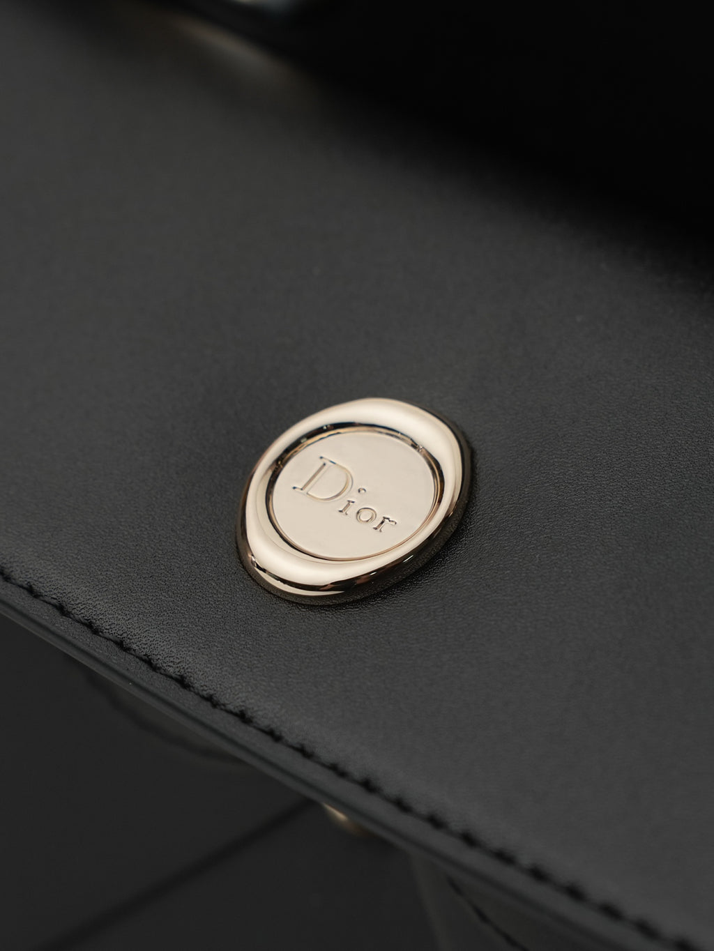 B1P36D89 Popular leather bag