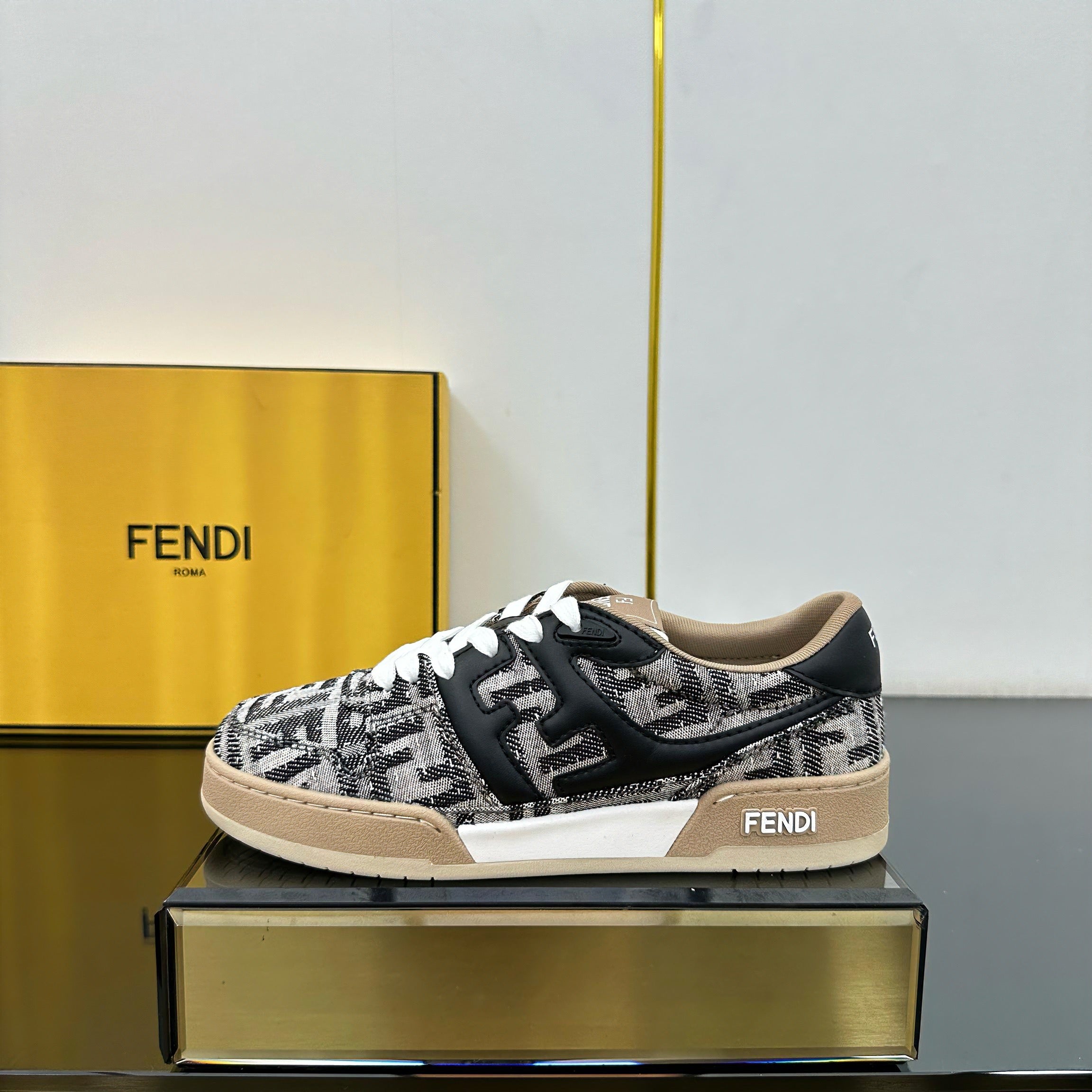 Z2Q105F420 Popular high-quality Shoes