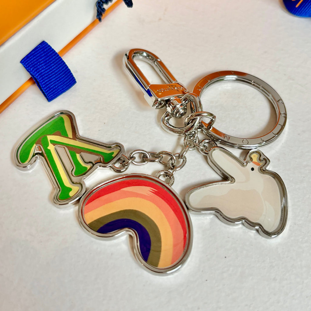 A1Z105E34 Popular bag 's charms accessories