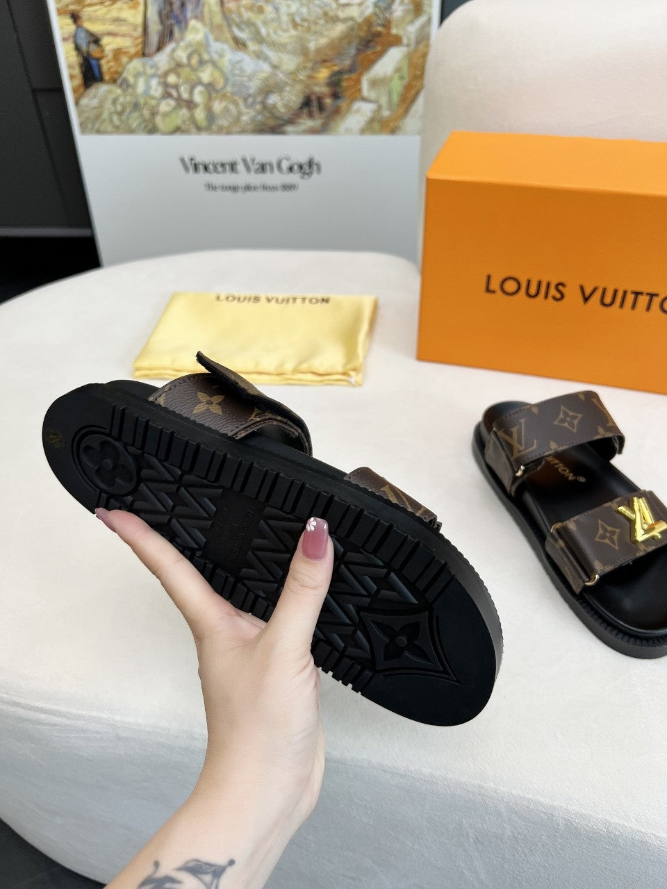 Z2X66B55 Popular high-quality leather slippers