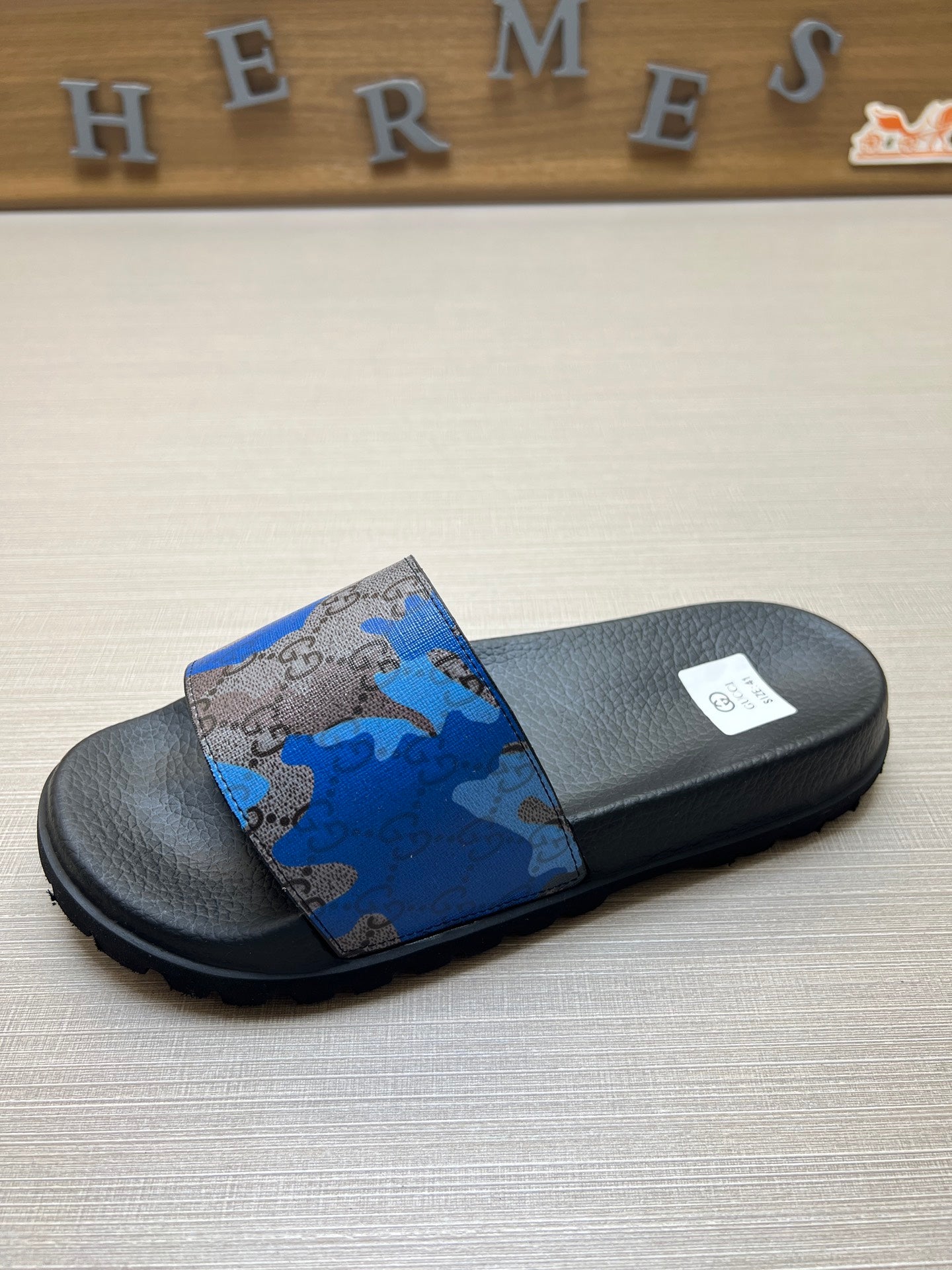 Z5X76B4 Popular slippers