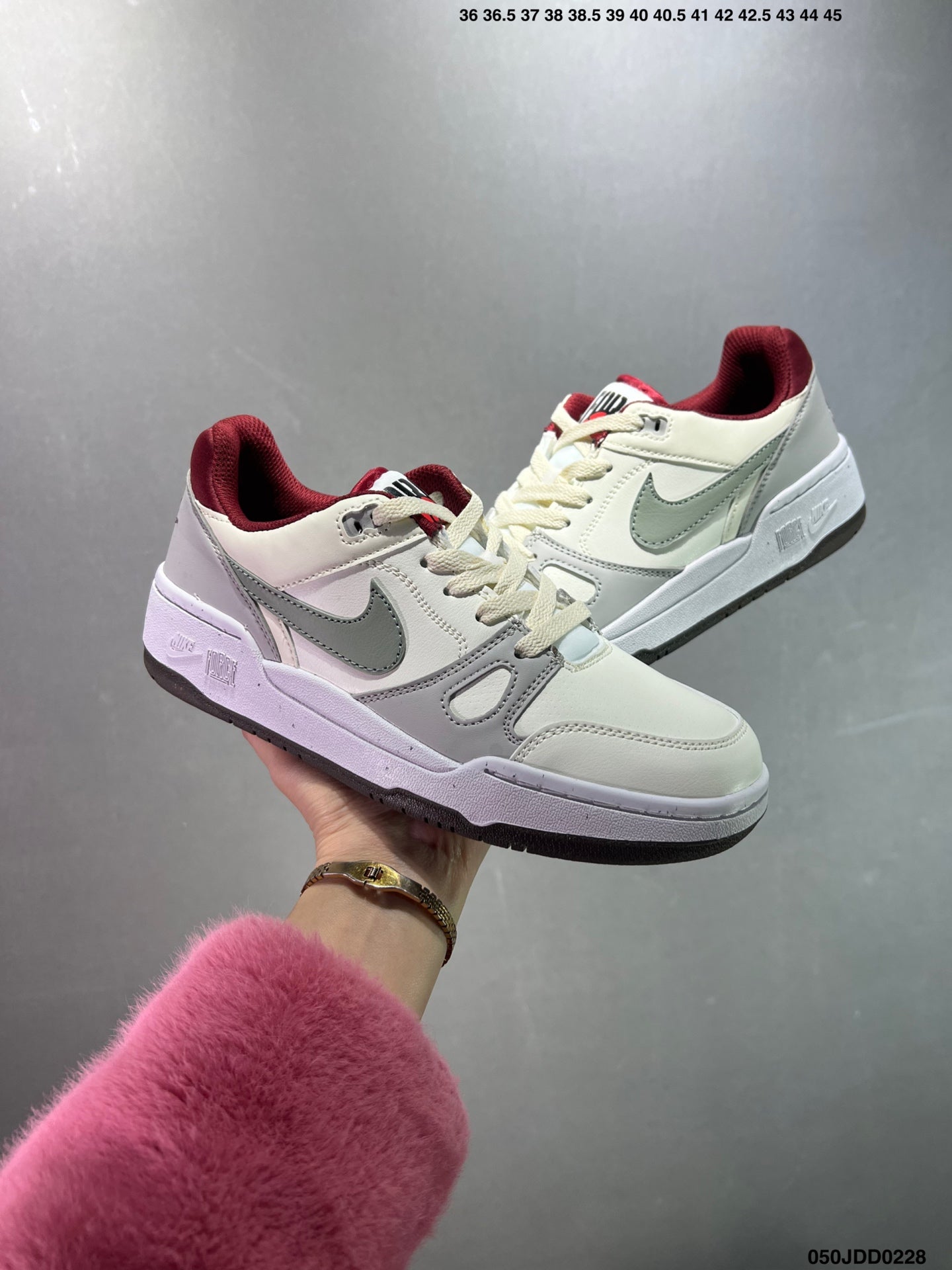 Z4Z35A65 Popular shoes (No box)