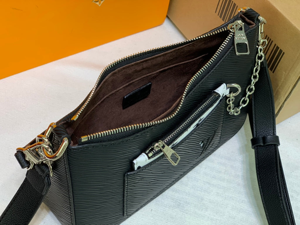 B1X43E52 Popular  leather bag 
