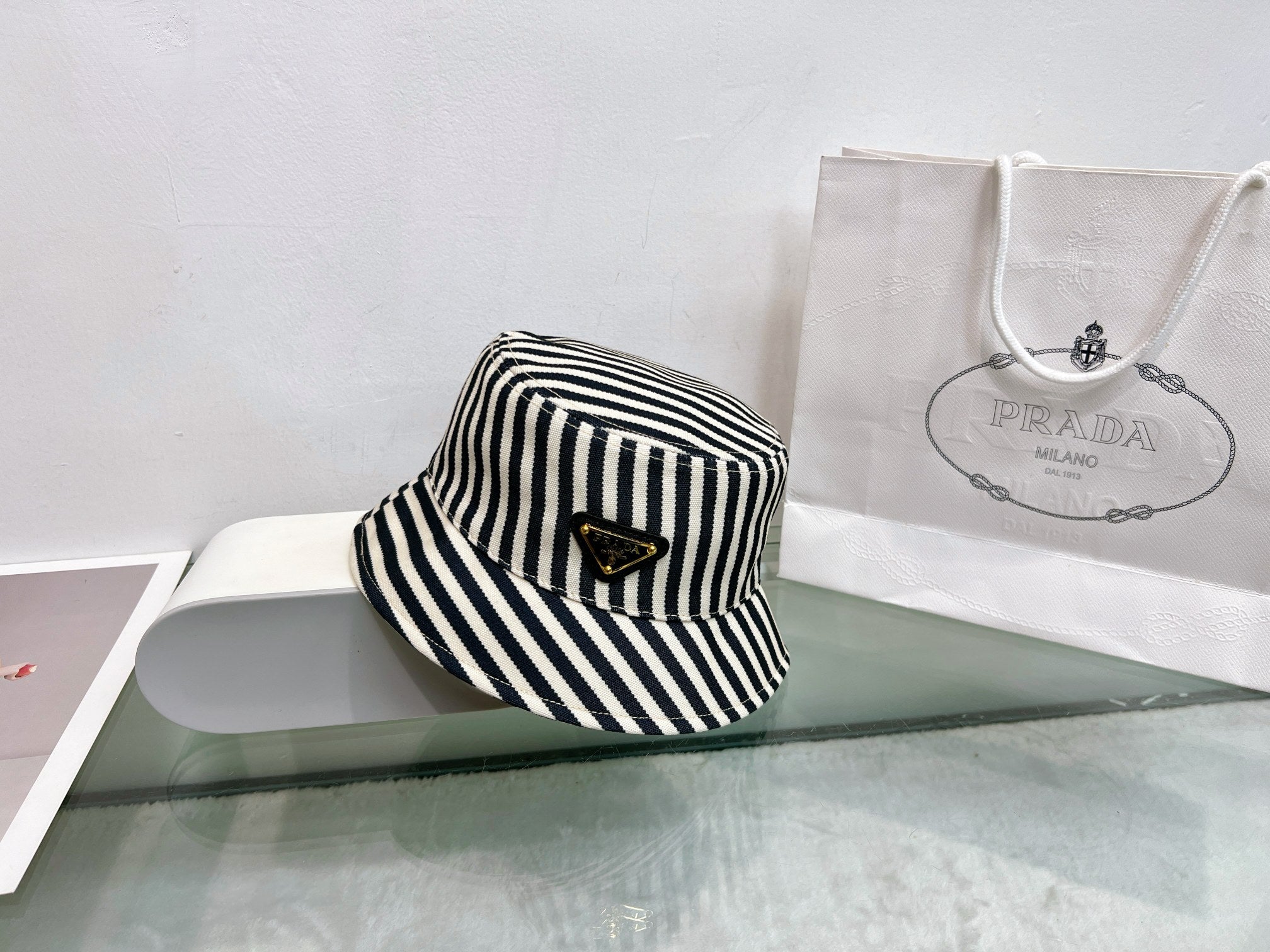 M1Q85P103 Popular  hats