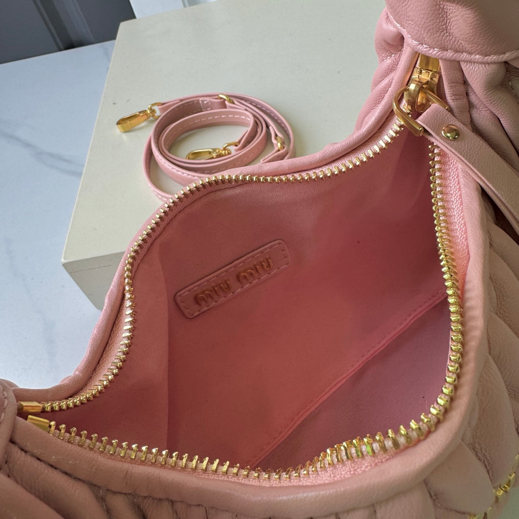 B1P46A121 Popular leather bag（29x24x10cm）