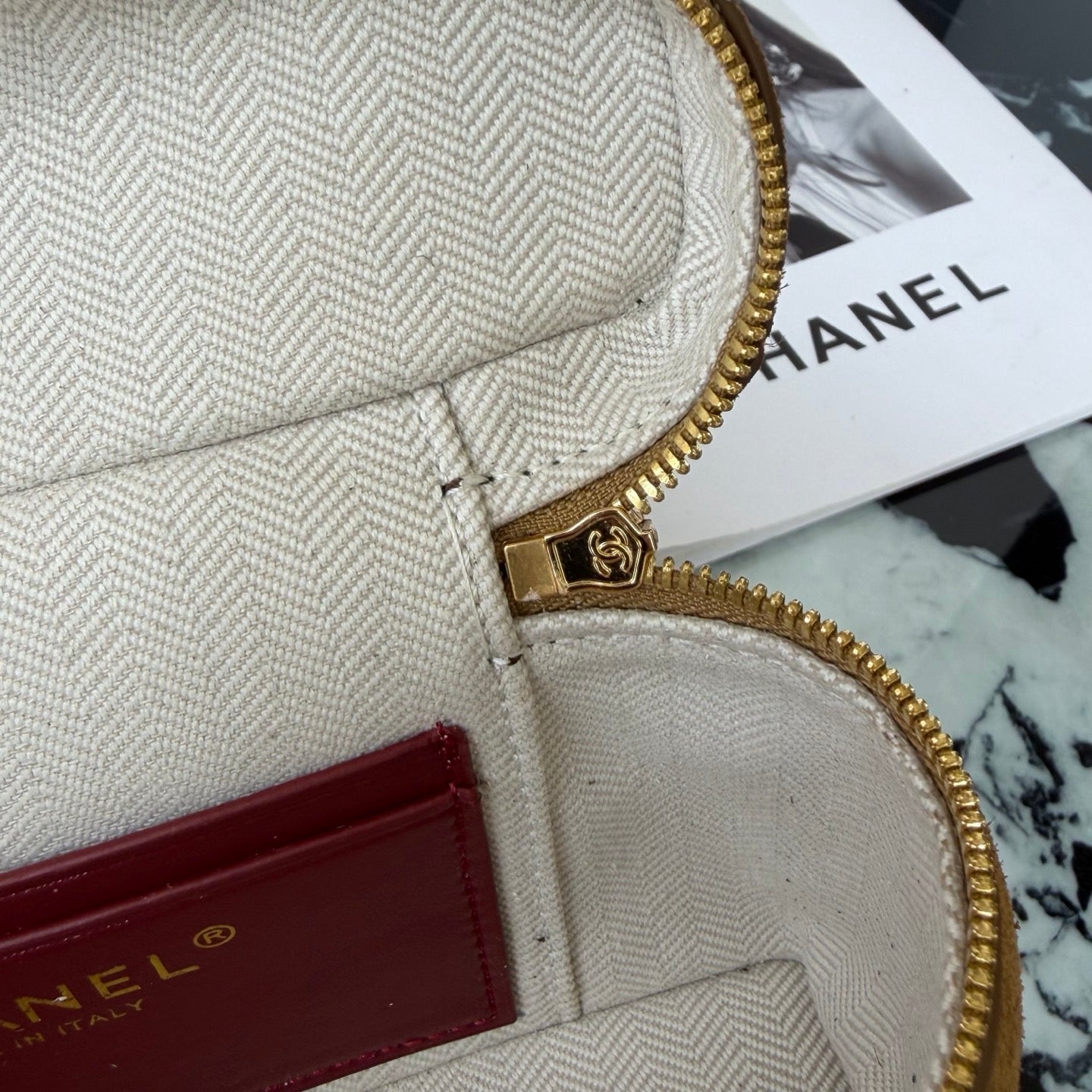 B1R76C31 Popular leather bag