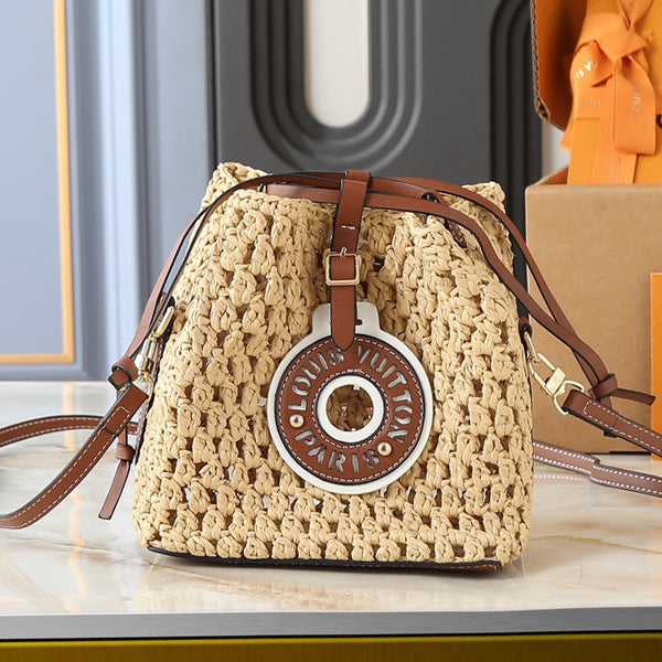 B1P46E114 Popular woven bag