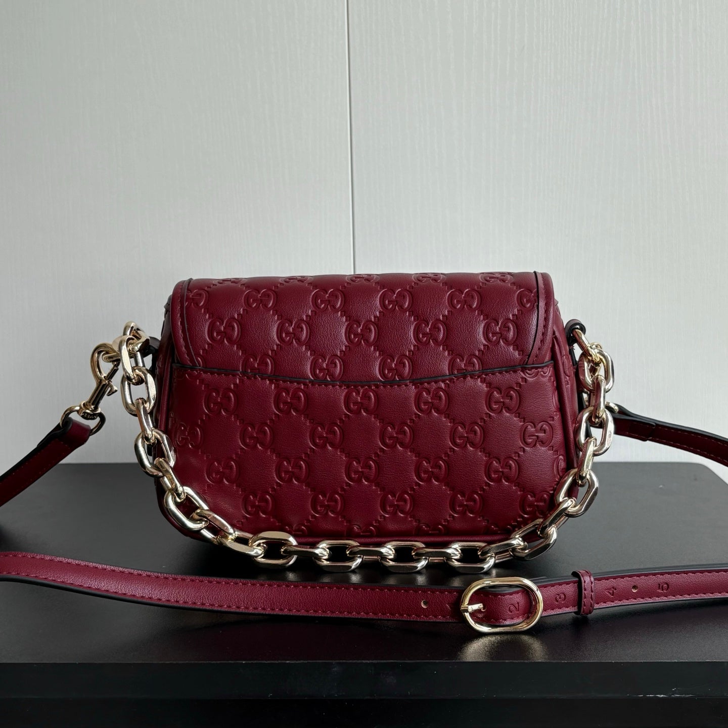 B1P36C60 Popular leather bag