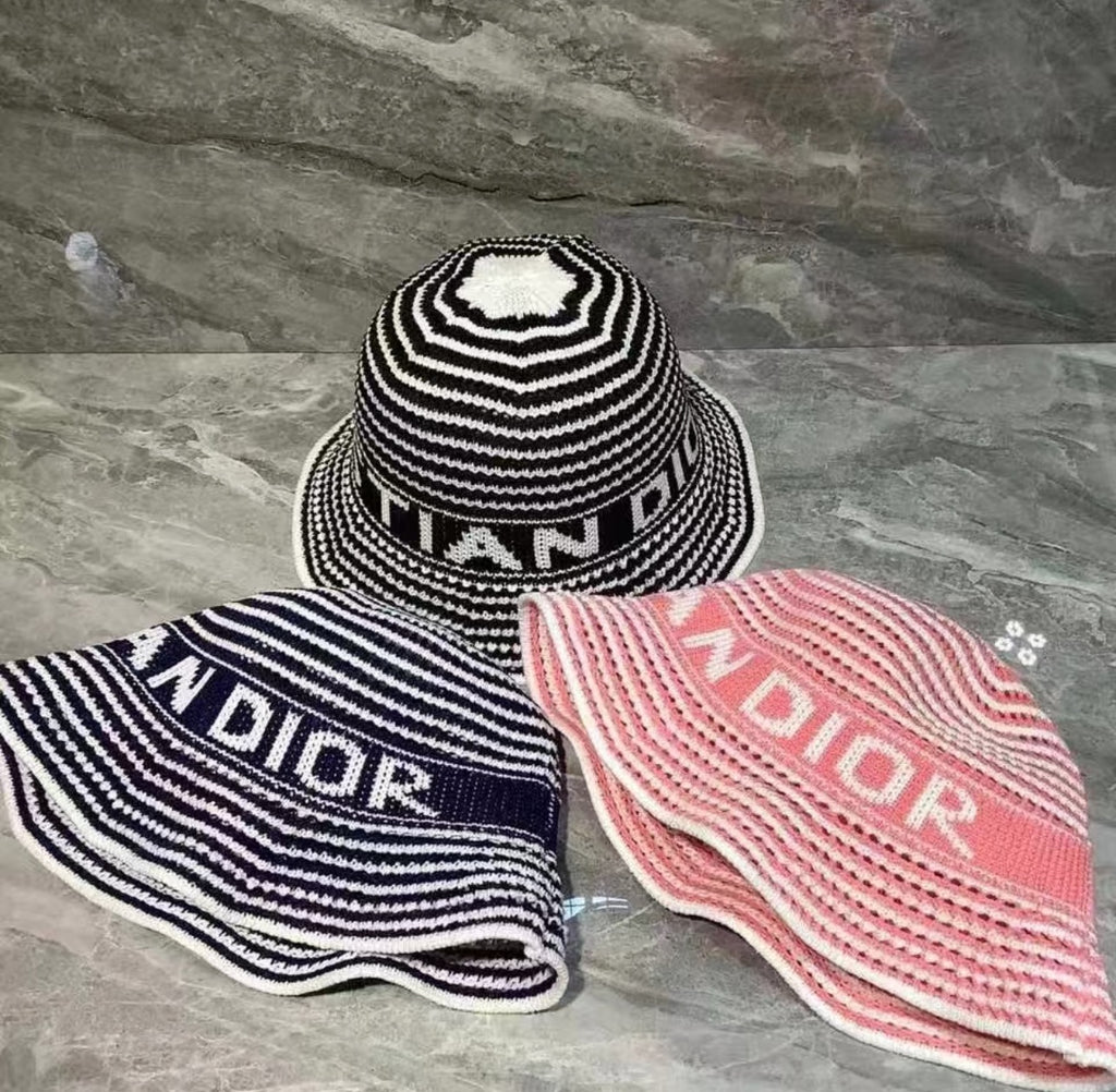 M1R76D21 Popular hats