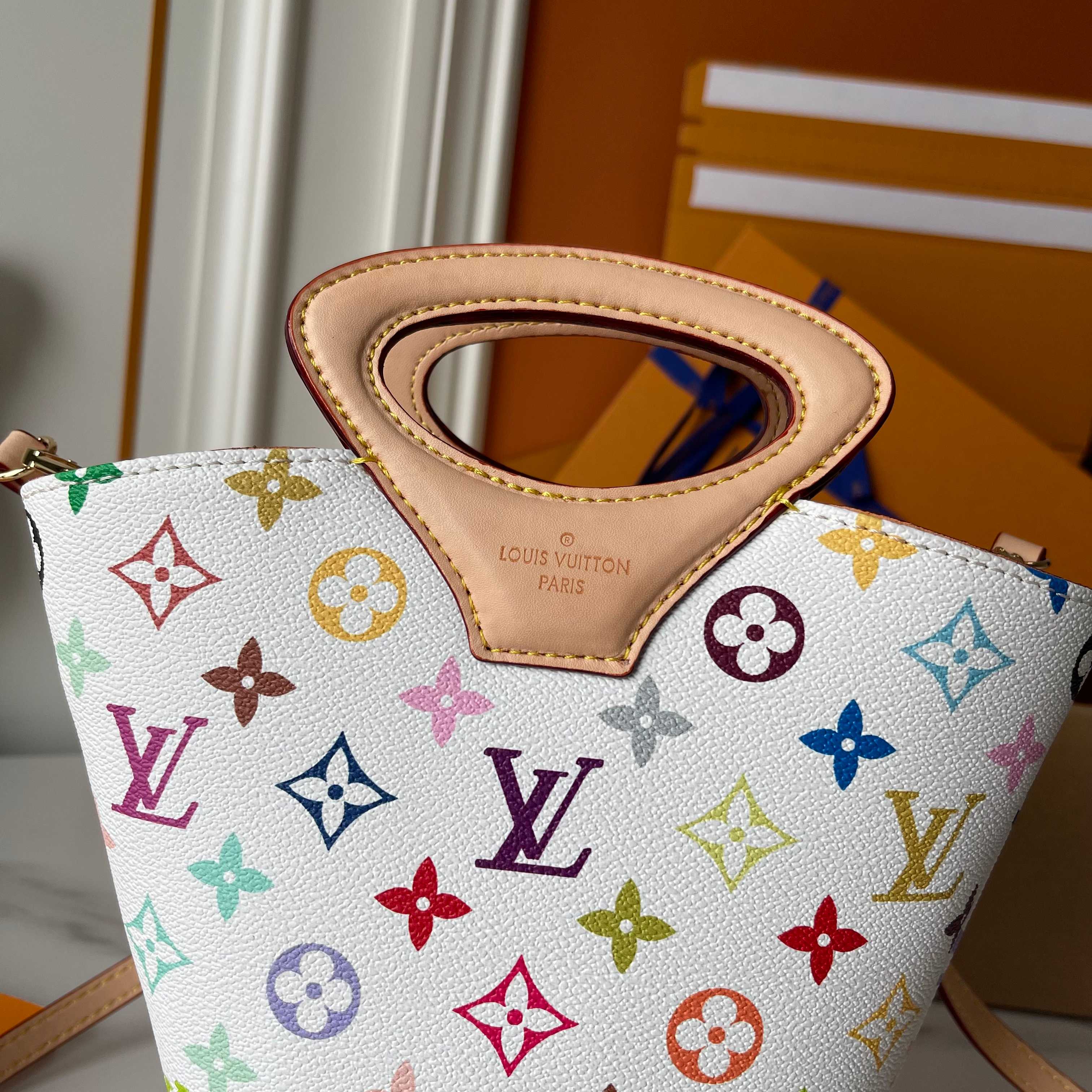 B1N55E80 Popular  leather bag