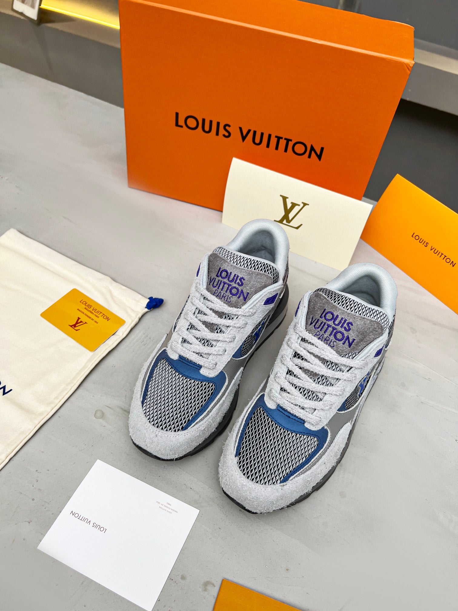 Z2Q105E228 Popular high-quality  Shoes
