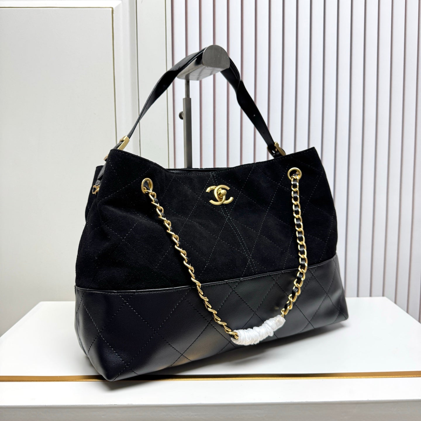 B1P46C17 Popular leather bag