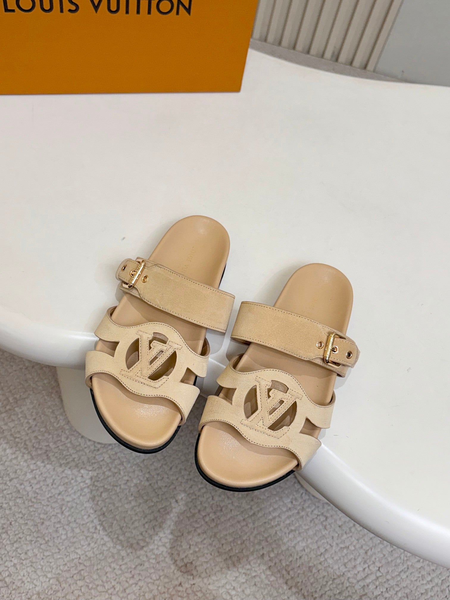 Z2R76E29 Popular high-quality leather shoes