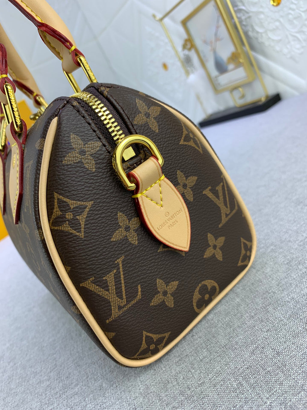 B12X73E44 Popular  leather bag 