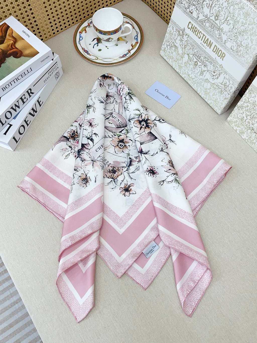 W1N36D27 Popular Silk Scarve