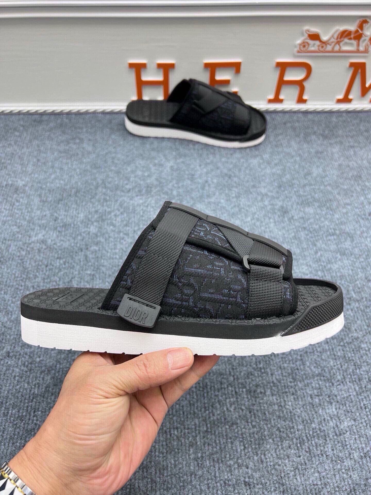 Z5Z35D305 Popular Slippers