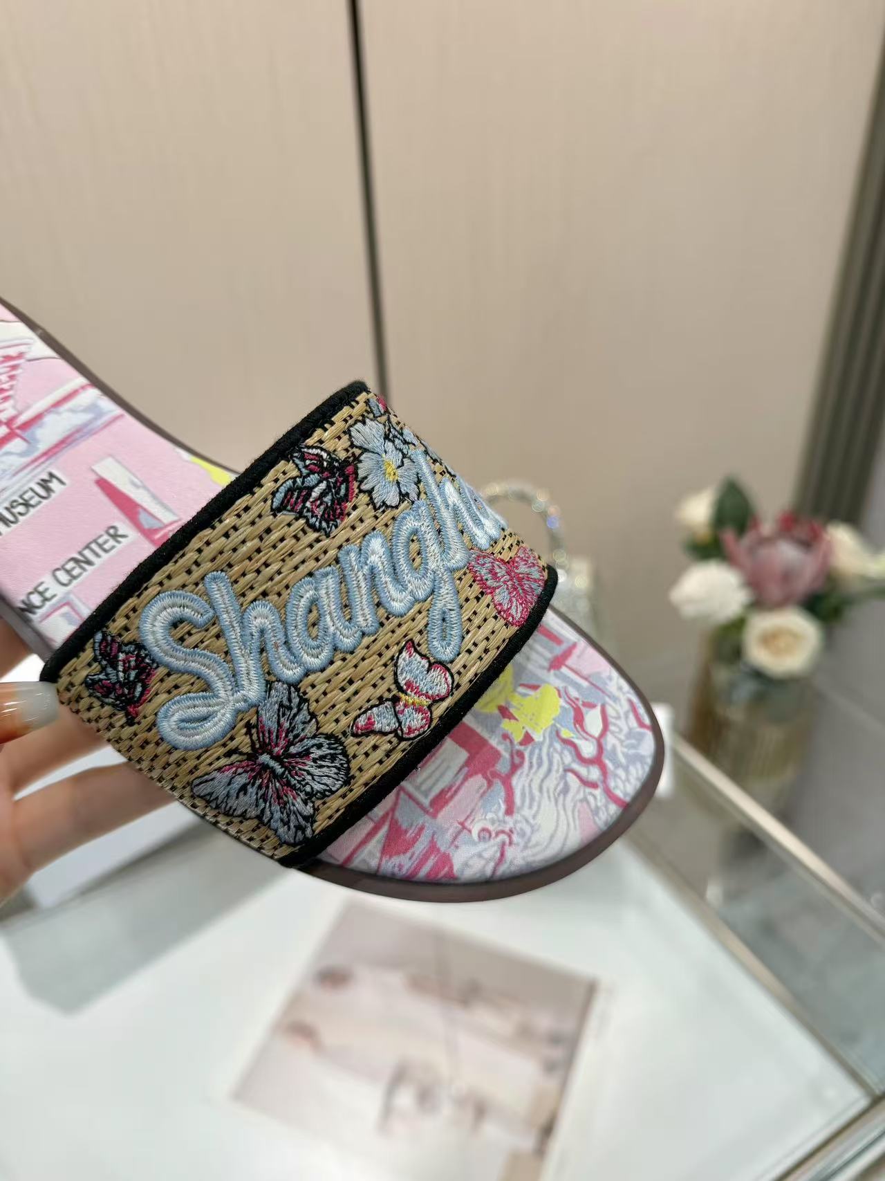 Z2Z85D67  Popular Peather Slippers