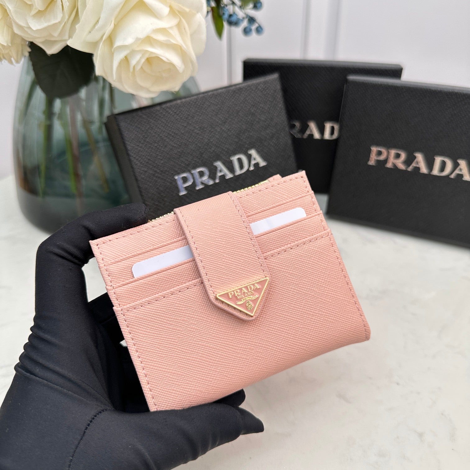 B1P36P2 Popular card holder