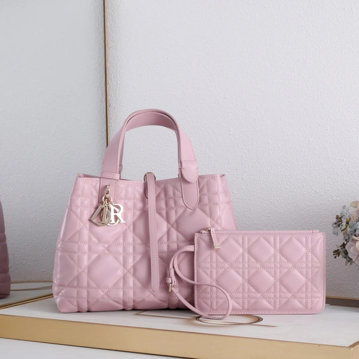 B1R76D40 Popular leather bag
