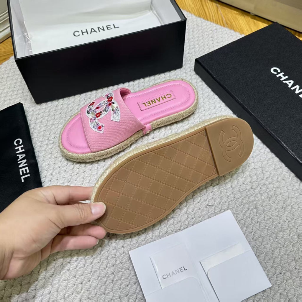 Z2Q55C43 Popular leather shoes