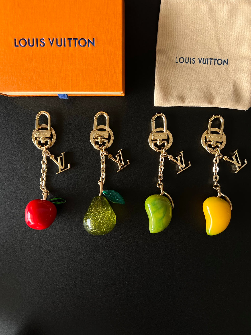 A1R76E55 Popular bag 's charms accessories
