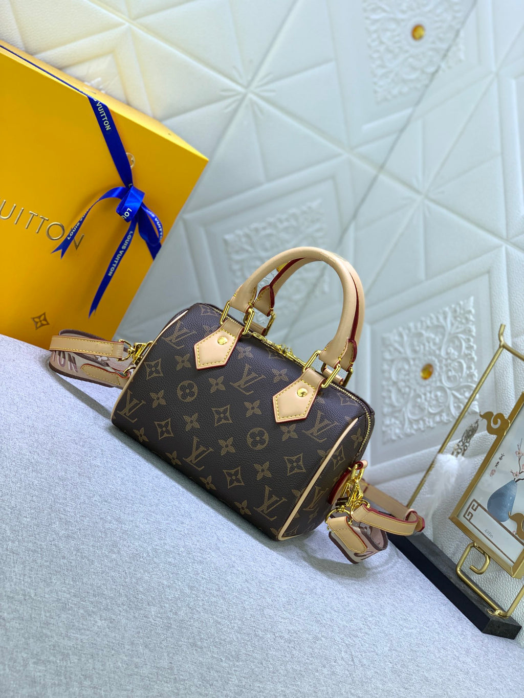 B12X73E44 Popular  leather bag 