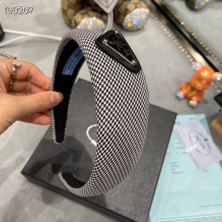 F1R65P7  Popular hair ornament