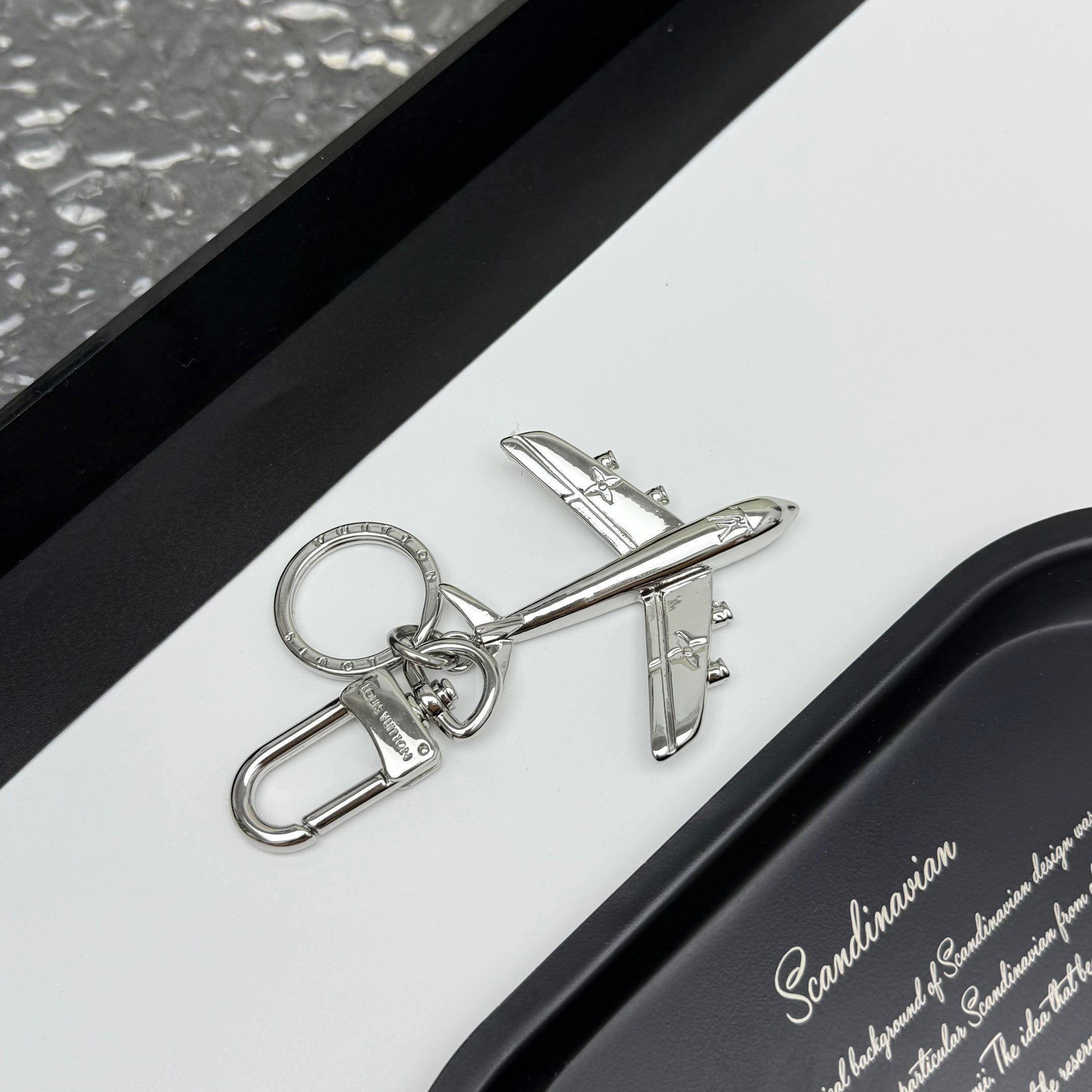 A1Z105E41 Popular bag 's charms accessories