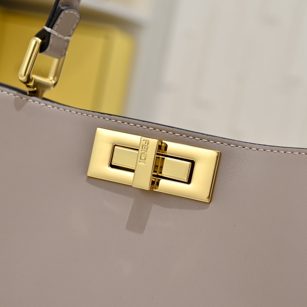 B1P36F98 Popular leather bag