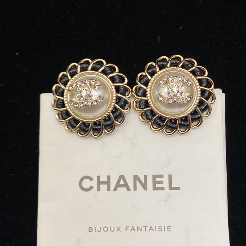 X1Z94C680E Popular Earrings