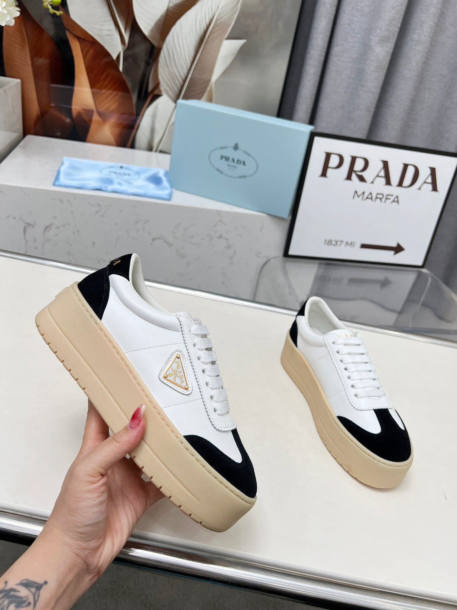 Z2Q95P110 Popular high-quality  shoes