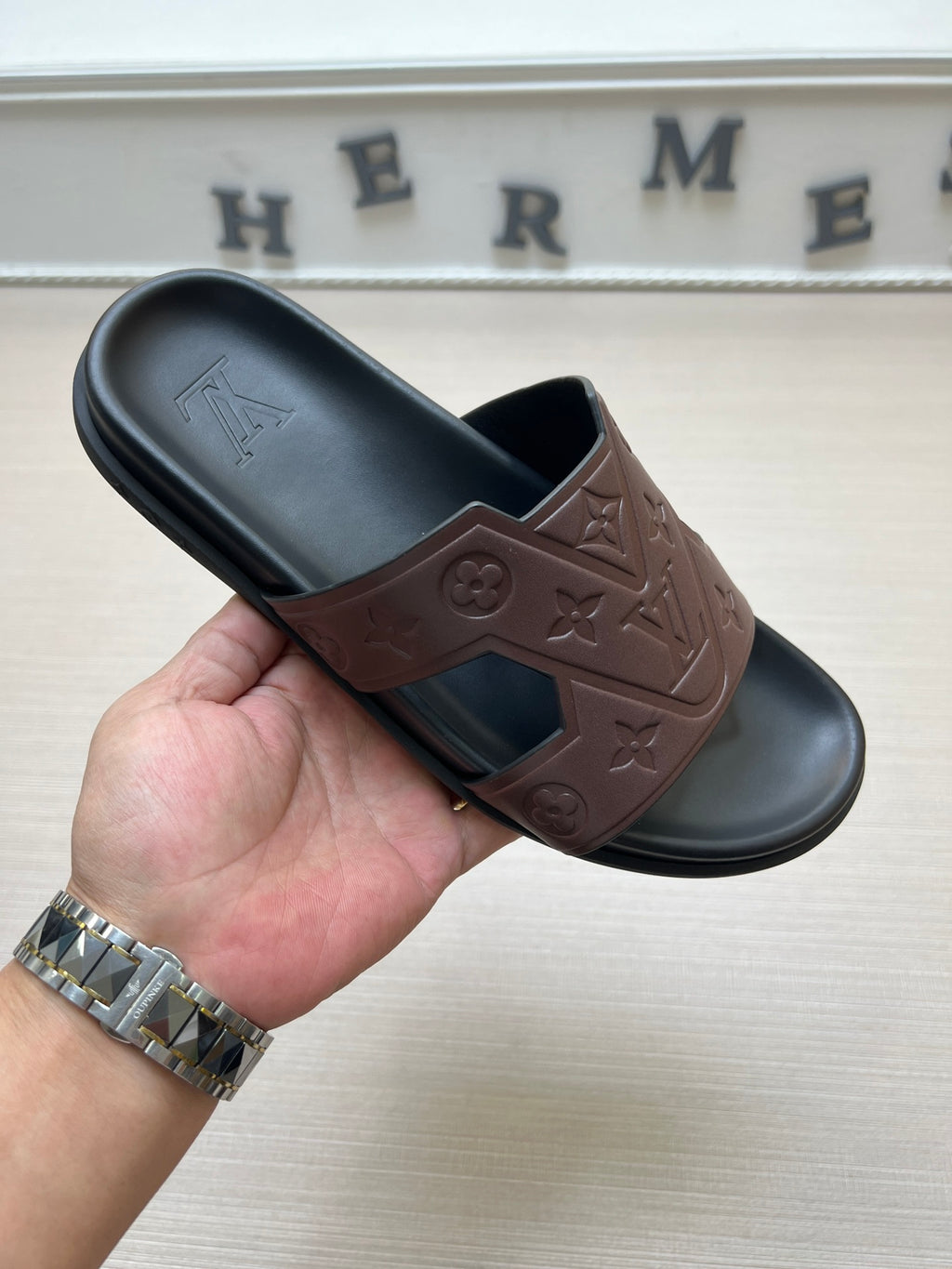 Z5ZE66 Popular slippers