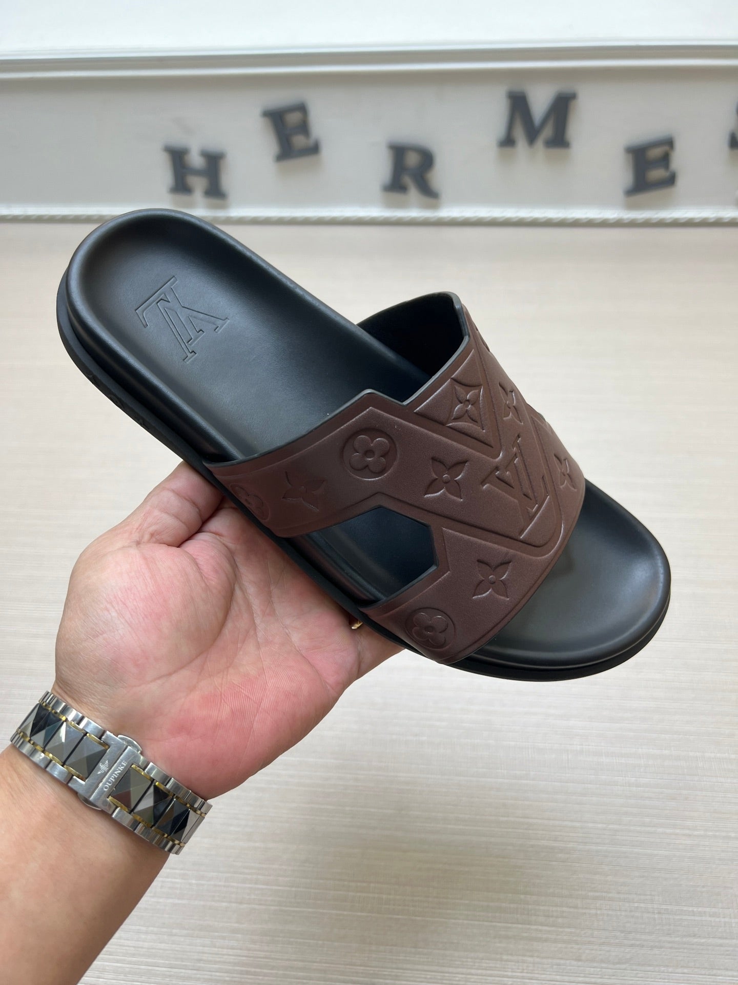 Z5ZE66 Popular slippers