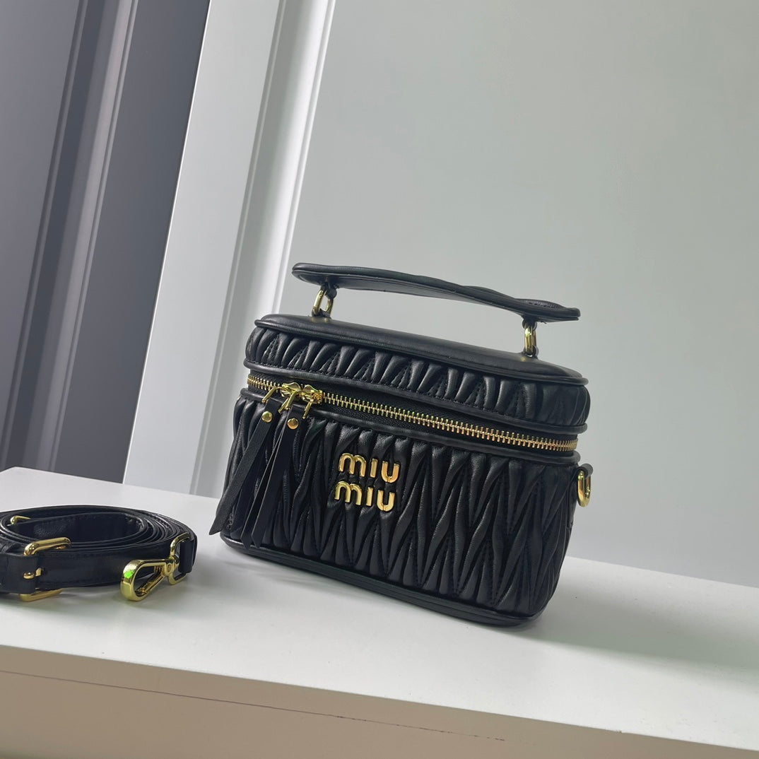 B1R15A102 Popular   leather bag