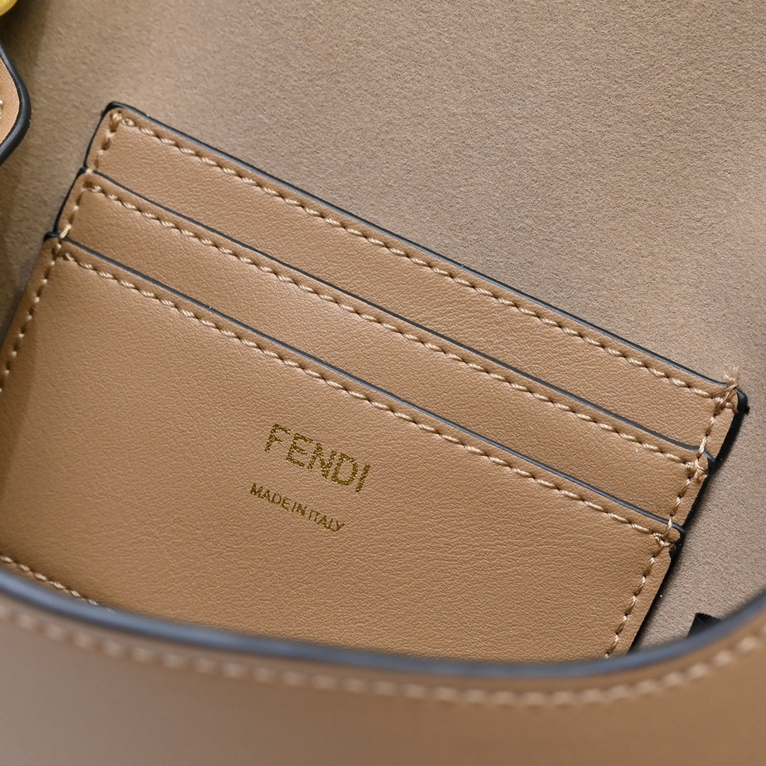 B1R15F138 Popular leather bag