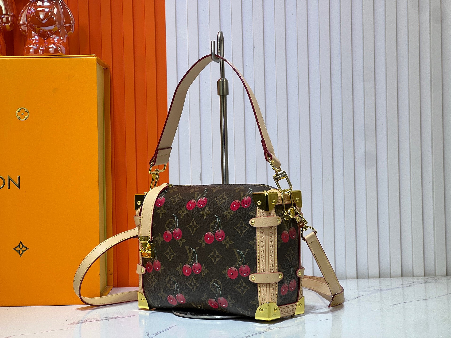B1N55E18 Popular    leather bag
