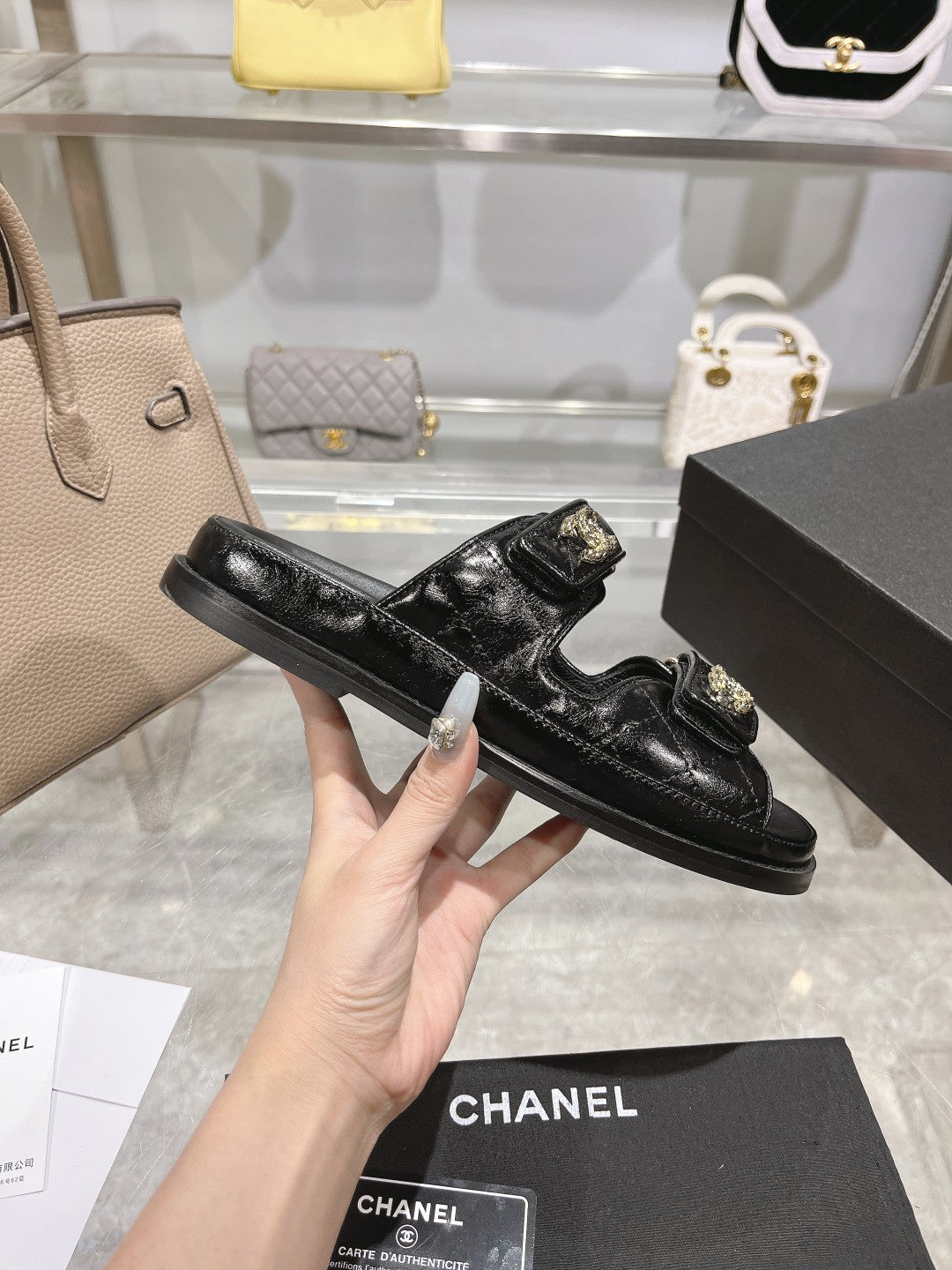Z2R45C9  Popular leather shoes
