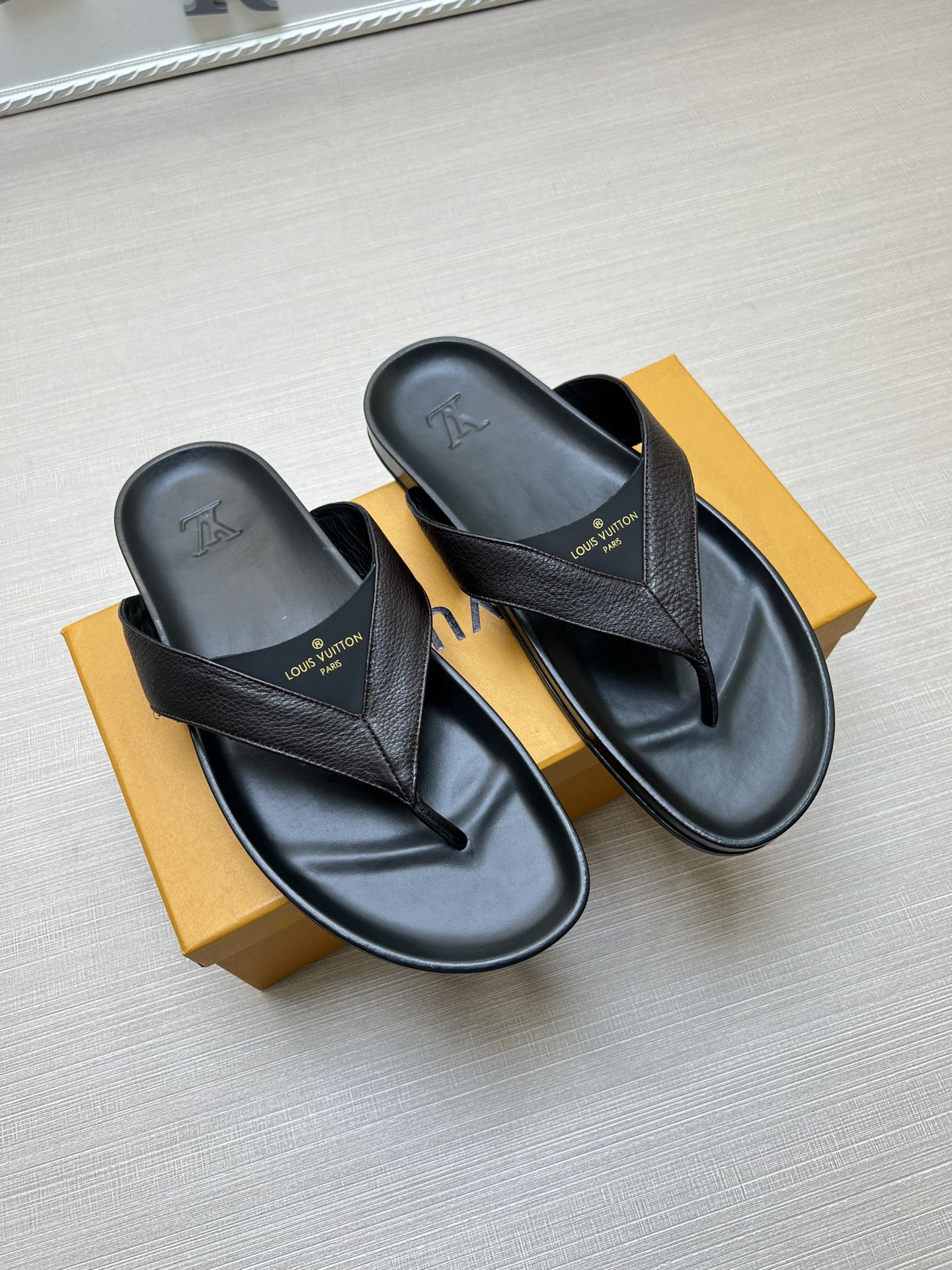 Z5ZE85 Popular slippers