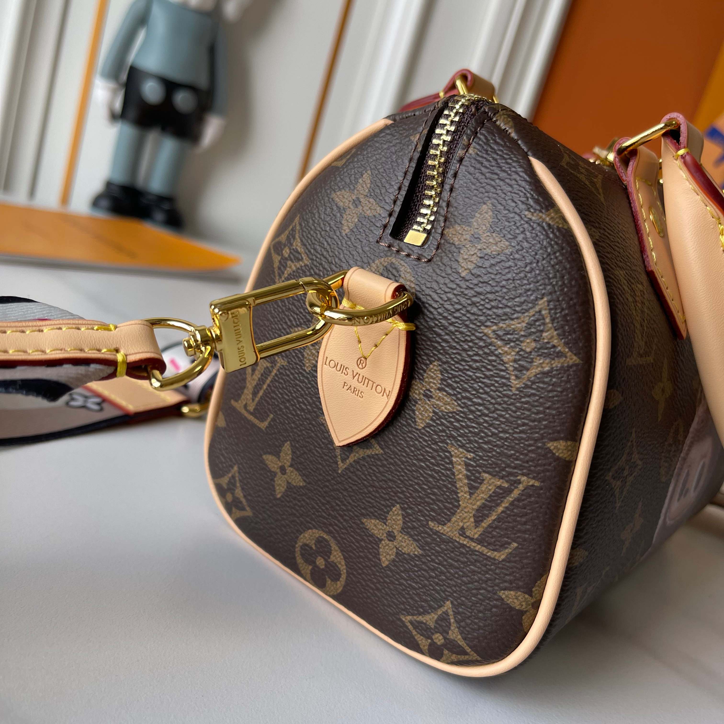B1P46E78 Popular leather bag