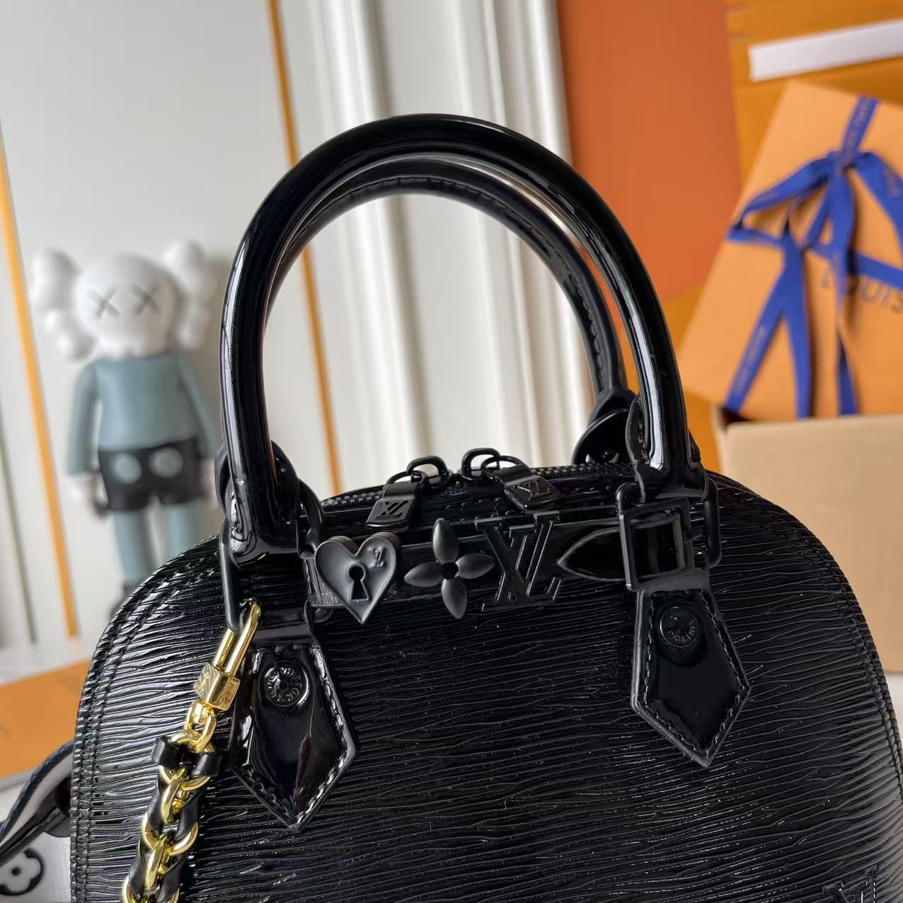B1P46E95 Popular leather bag