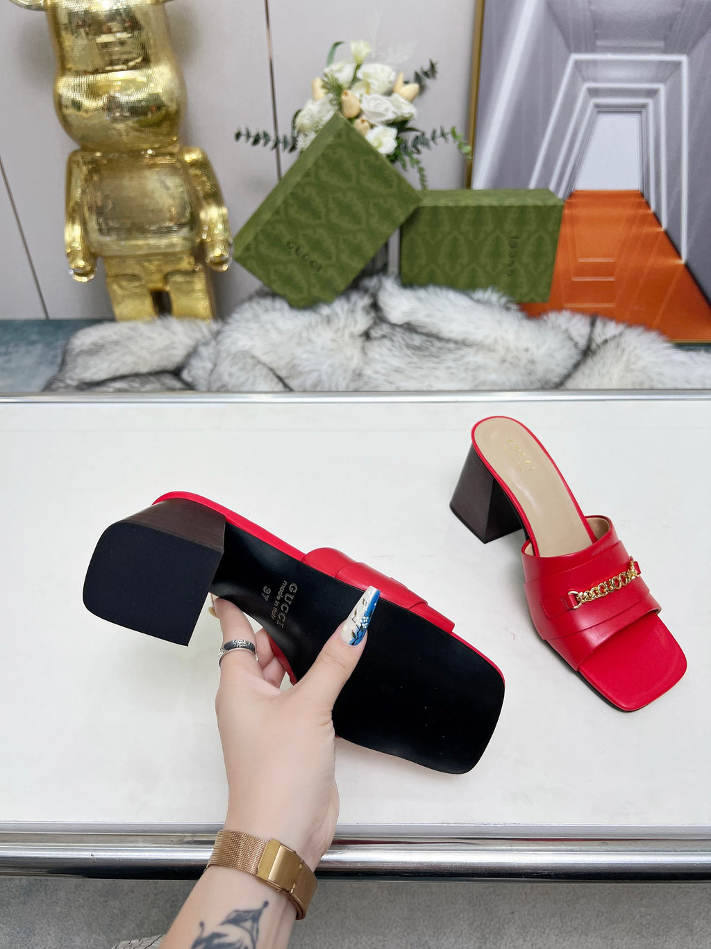 Z2N75B11  Popular leather High heels